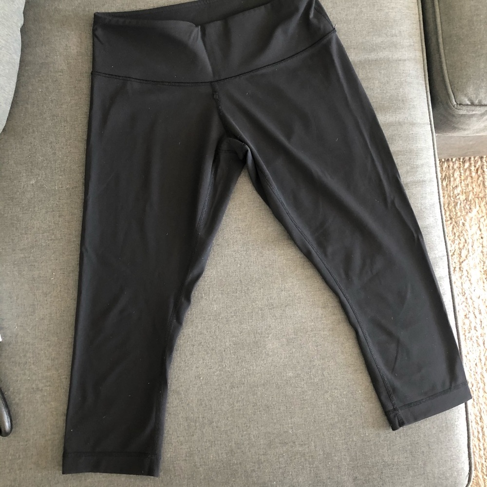 lululemon low-rise cropped leggings